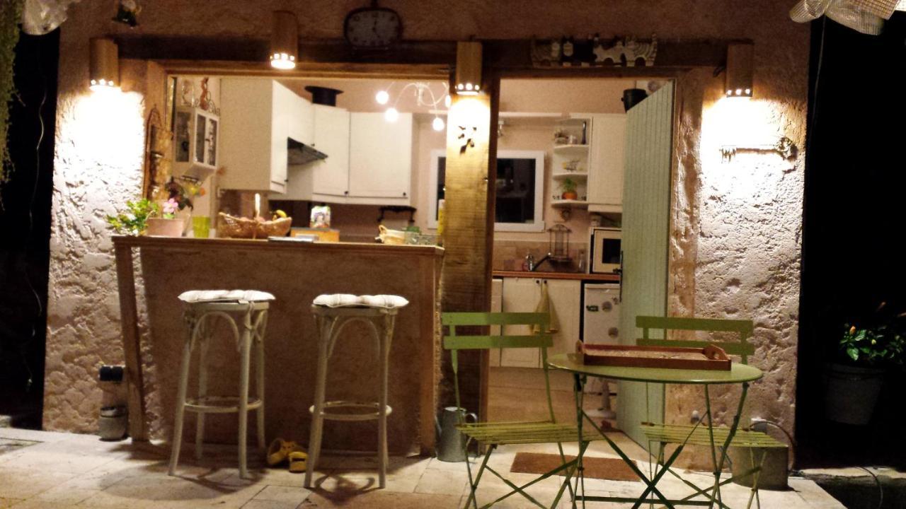 Le Jardin Des Selves Bed & Breakfast Draguignan Dış mekan fotoğraf