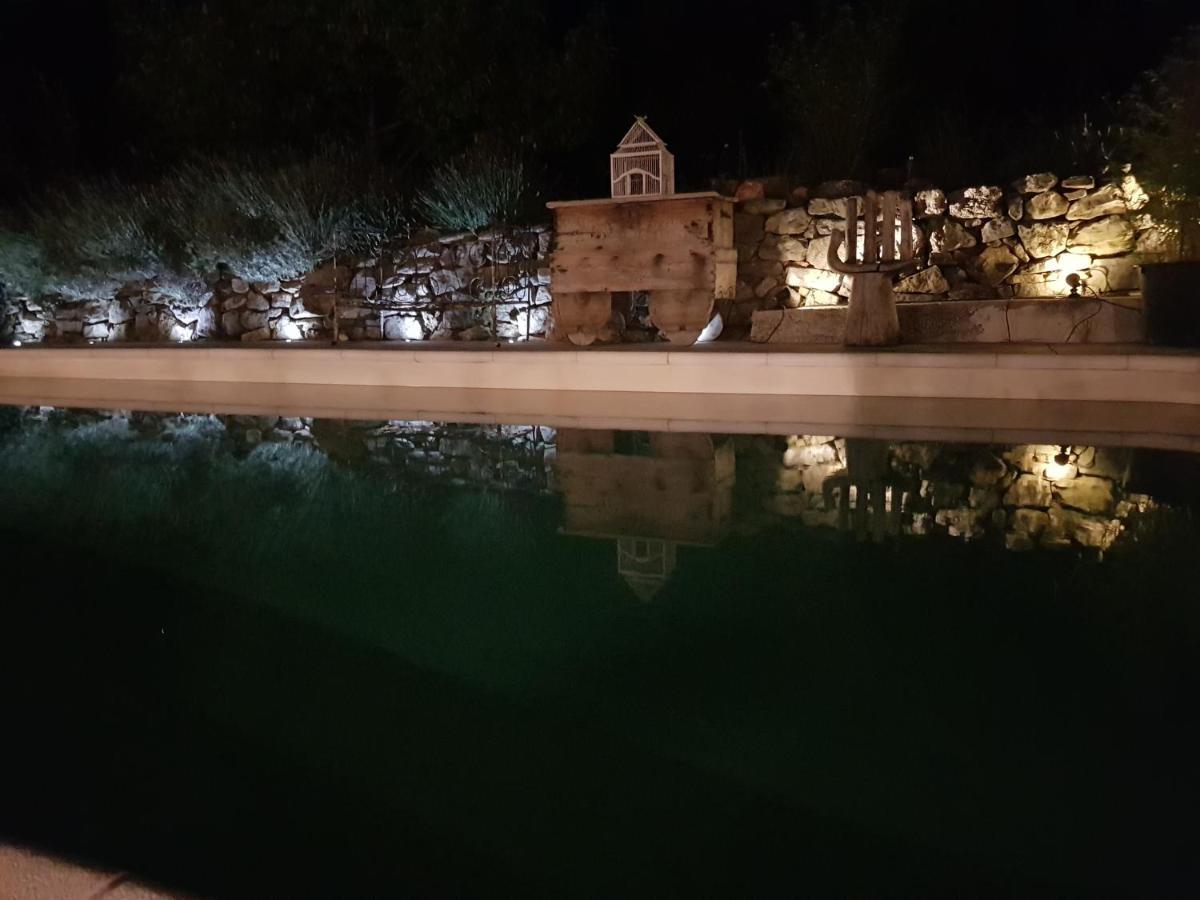Le Jardin Des Selves Bed & Breakfast Draguignan Dış mekan fotoğraf
