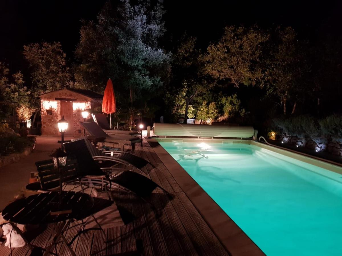 Le Jardin Des Selves Bed & Breakfast Draguignan Dış mekan fotoğraf