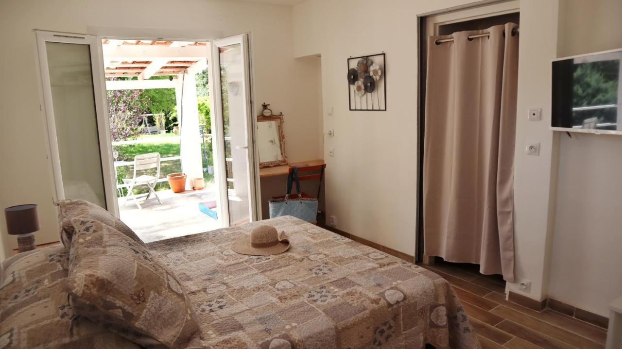 Le Jardin Des Selves Bed & Breakfast Draguignan Dış mekan fotoğraf